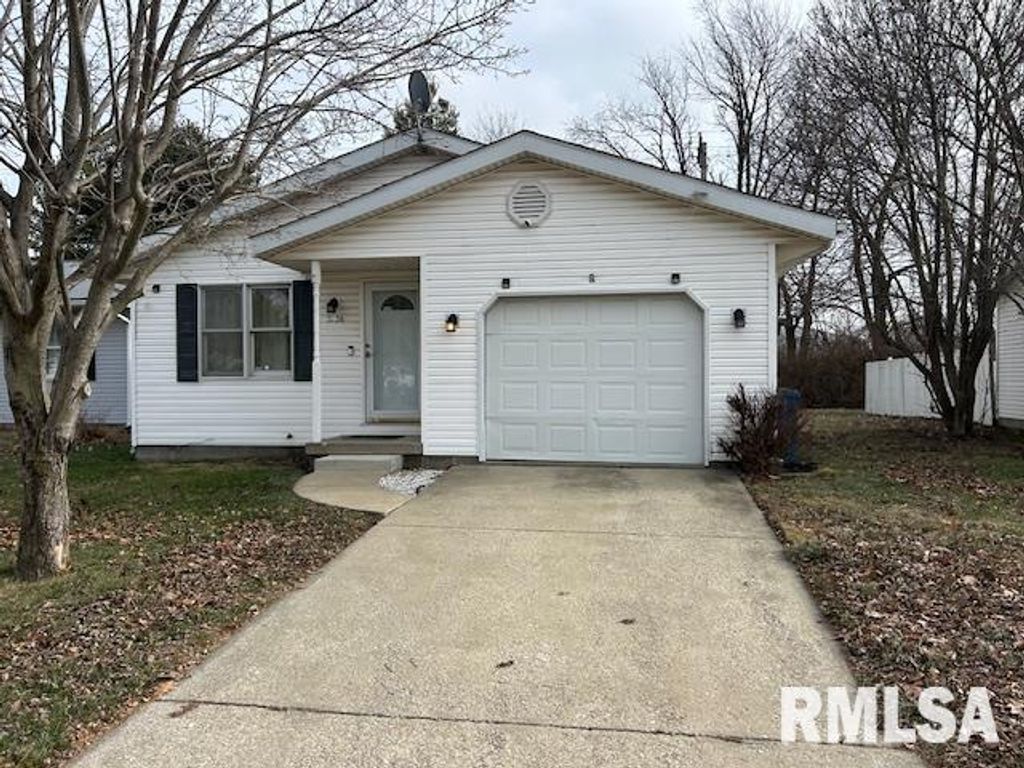 3136 Lakeshire Drive, Springfield, IL 62707