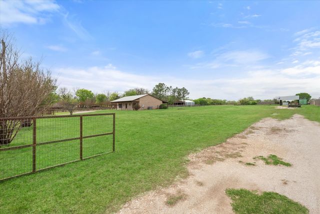 504 N Texas Street, Tioga, TX 76271