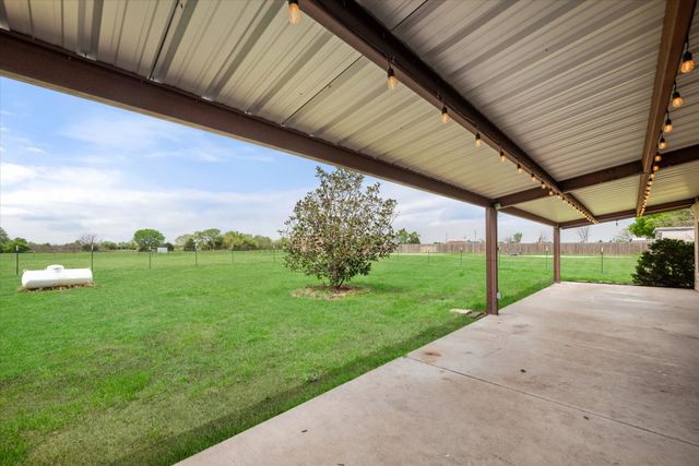 504 N Texas Street, Tioga, TX 76271