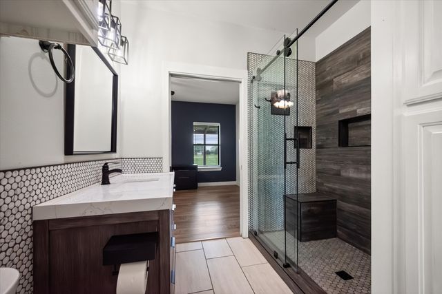 504 N Texas Street, Tioga, TX 76271