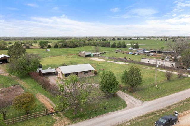 504 N Texas Street, Tioga, TX 76271