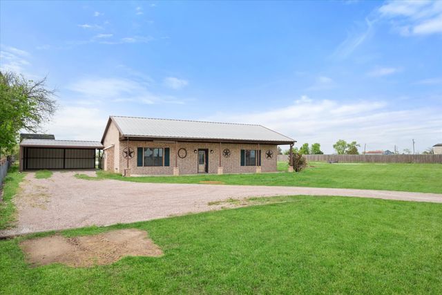 504 N Texas Street, Tioga, TX 76271