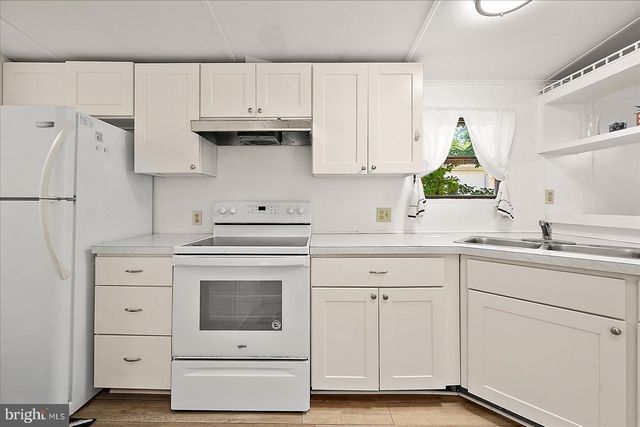 4 ANCHOR WAY DR, Berlin, MD 21811
