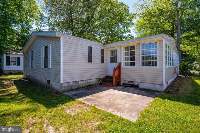 4 ANCHOR WAY DR, Berlin, MD 21811