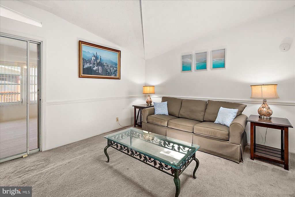 Image 10 of property listing at 4 ANCHOR WAY DR, Berlin, MD 21811