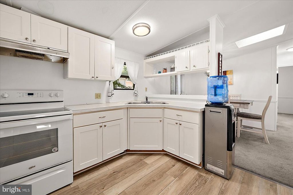 Image 14 of property listing at 4 ANCHOR WAY DR, Berlin, MD 21811