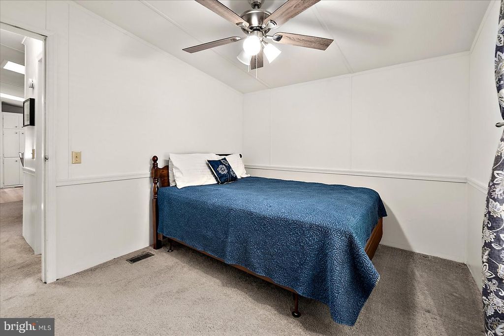 Image 22 of property listing at 4 ANCHOR WAY DR, Berlin, MD 21811