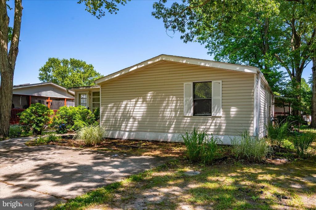 Image 34 of property listing at 4 ANCHOR WAY DR, Berlin, MD 21811