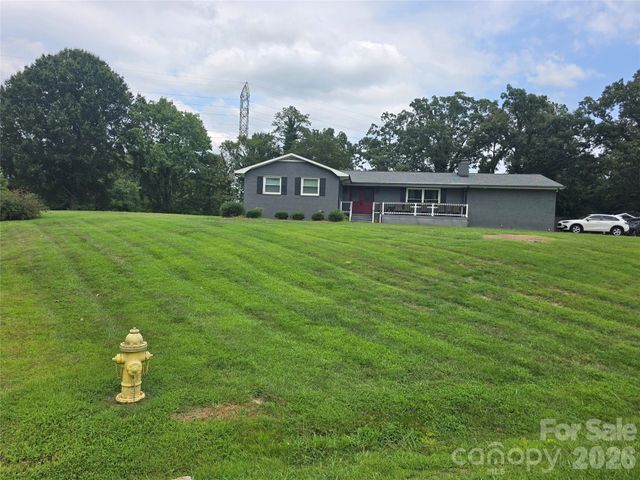 1900 W Laporte Drive, Charlotte, NC 28216
