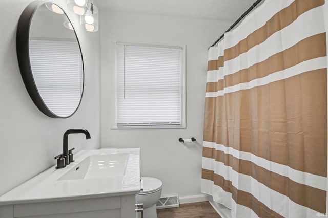 1006 W Rose Street, South Bend, IN 46616