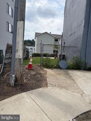 4610 CANTON, Philadelphia, PA 19127