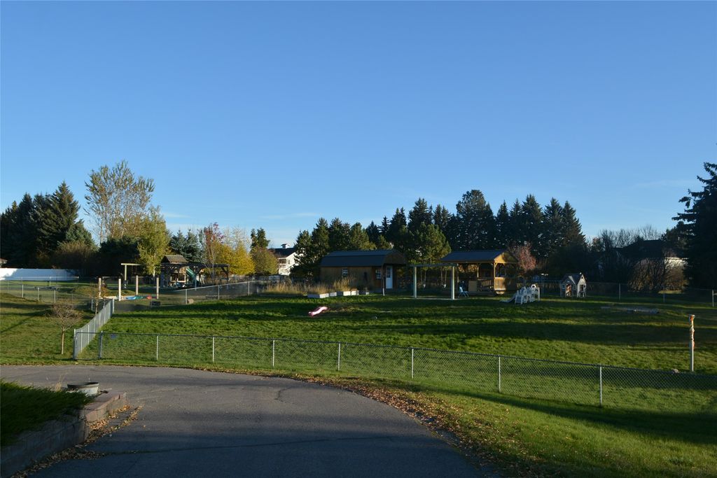 536 W Reserve Drive, Kalispell, MT 59901 photo 2