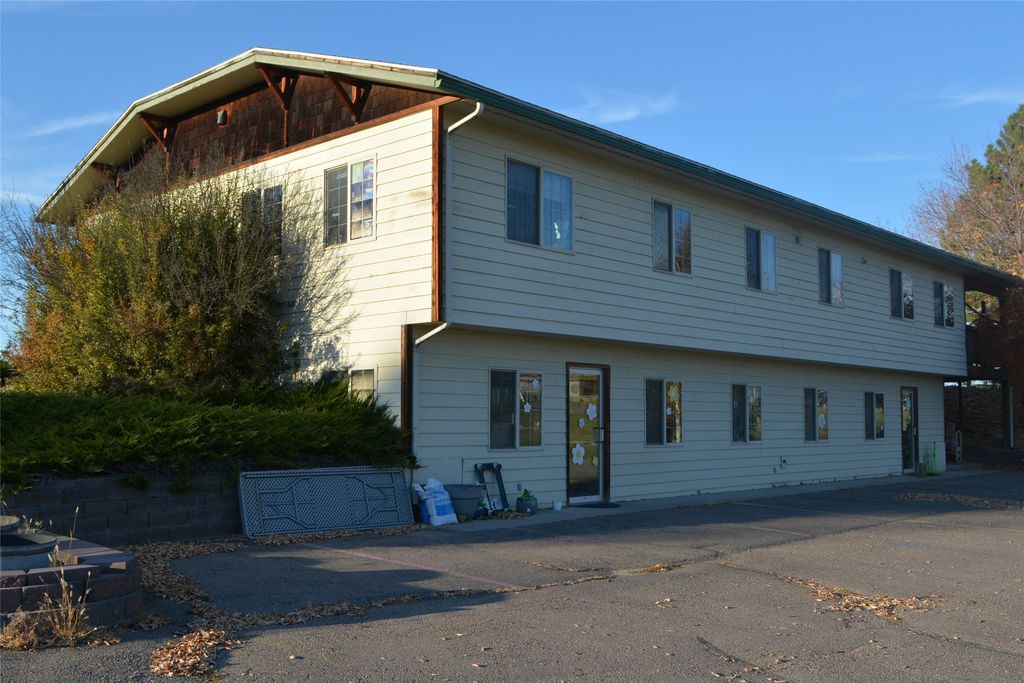 536 W Reserve Drive, Kalispell, MT 59901 photo 3