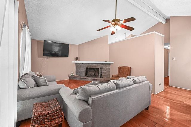 8829 Carousel Lane, Houston, TX 77080