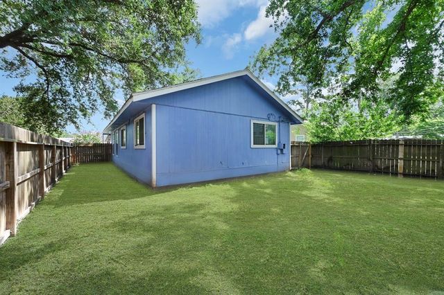 8829 Carousel Lane, Houston, TX 77080