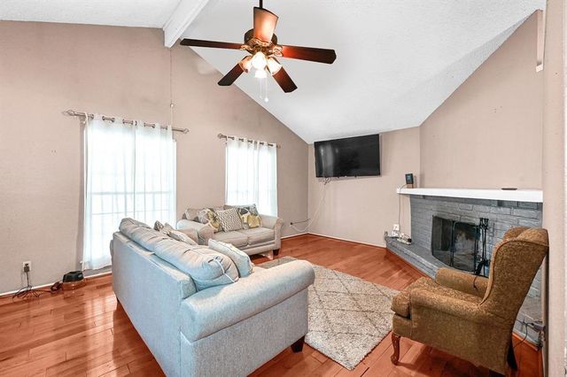 8829 Carousel Lane, Houston, TX 77080