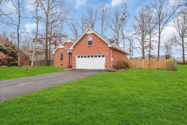 306 Blackberry Ln, Manchester, TN 37355