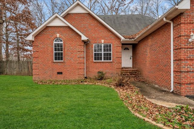306 Blackberry Ln, Manchester, TN 37355