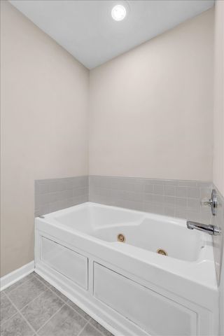 306 Blackberry Ln, Manchester, TN 37355