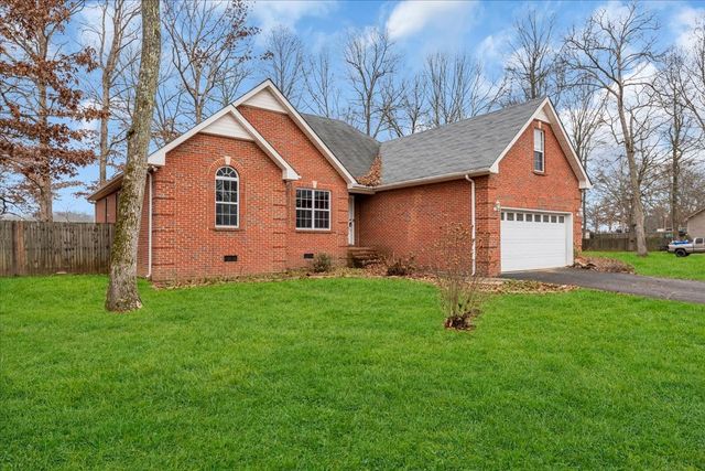 306 Blackberry Ln, Manchester, TN 37355