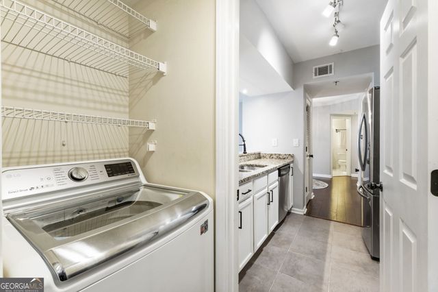 275 13th Street NE 401, Atlanta, GA 30309