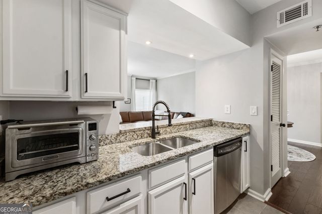 275 13th Street NE 401, Atlanta, GA 30309