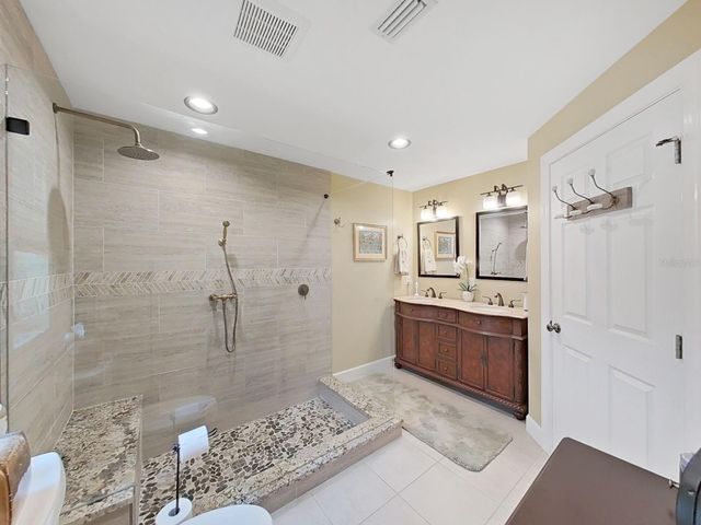 1110 MCLEAN STREET, Dunedin, FL 34698