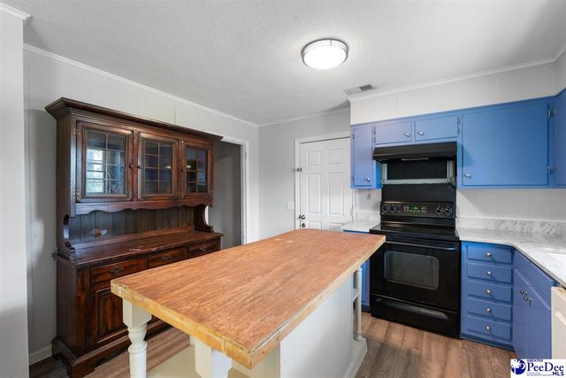 2206 W Piccadilly Dr, Florence, SC 29501