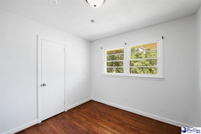 2206 W Piccadilly Dr, Florence, SC 29501