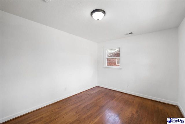 2206 W Piccadilly Dr, Florence, SC 29501