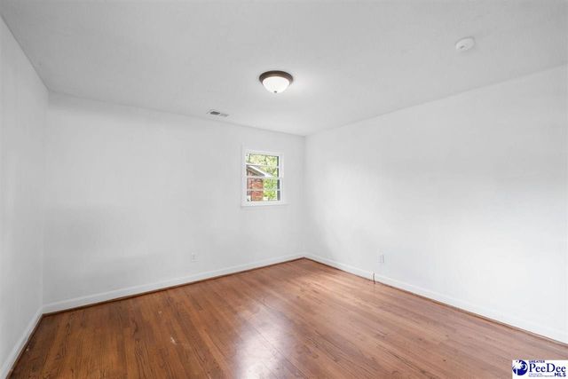 2206 W Piccadilly Dr, Florence, SC 29501