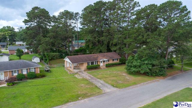 2206 W Piccadilly Dr, Florence, SC 29501