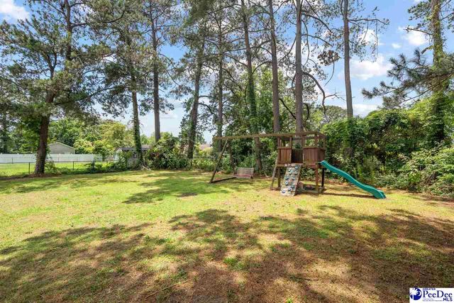 2206 W Piccadilly Dr, Florence, SC 29501