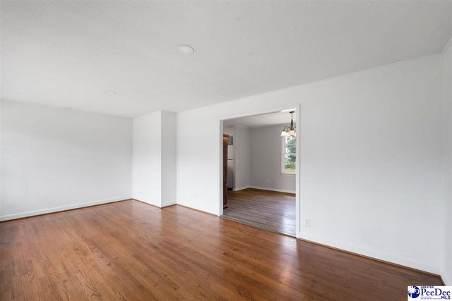 2206 W Piccadilly Dr, Florence, SC 29501