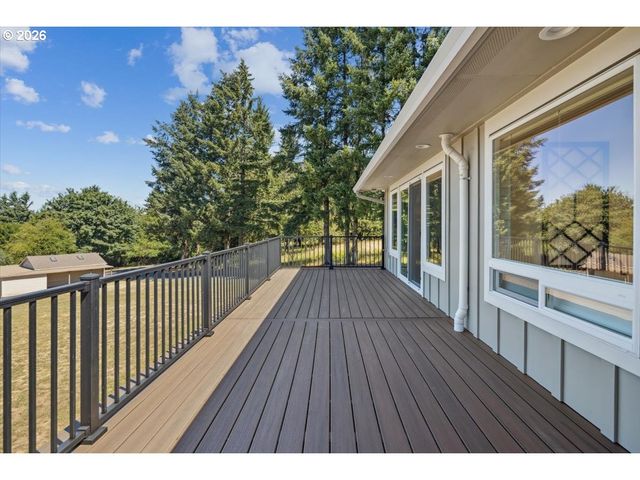 2010 Sw SCHAEFFER Rd, West Linn, OR 97068