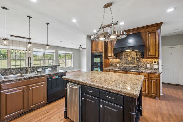 193 Bynum Rd, Bell Buckle, TN 37020