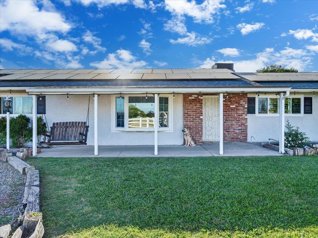 3765 N Greenwood Avenue, Sanger, CA 93657