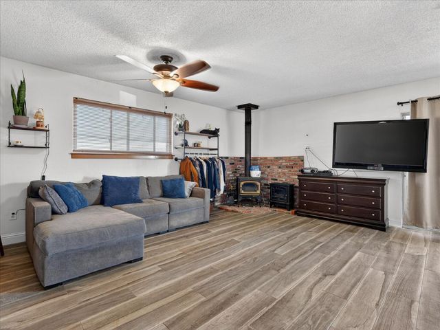 3765 N Greenwood Avenue, Sanger, CA 93657
