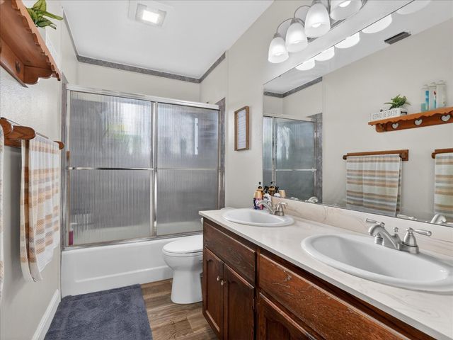 3765 N Greenwood Avenue, Sanger, CA 93657