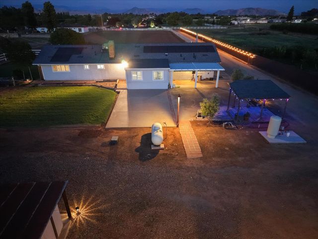 3765 N Greenwood Avenue, Sanger, CA 93657