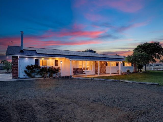 3765 N Greenwood Avenue, Sanger, CA 93657