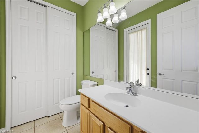 2067 Vermont LN, Naples, FL 34120