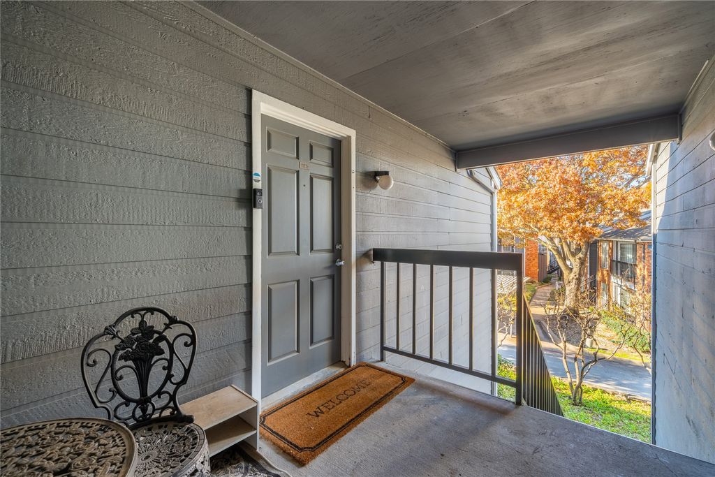 18333 Roehampton Drive 1125, Dallas, TX 75252