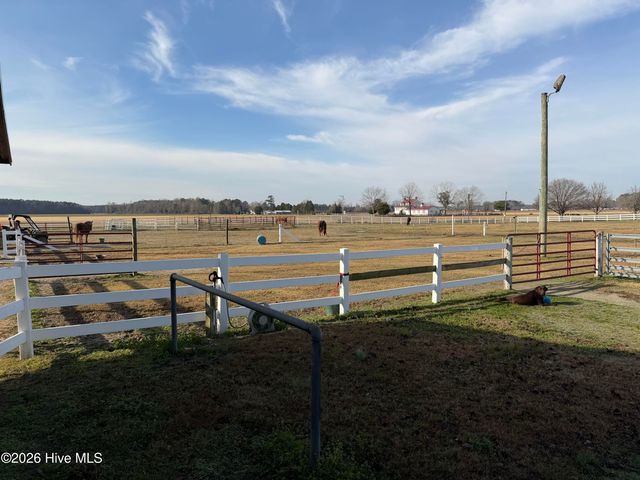 100 Sim Dawson Road, New Bern, NC 28562