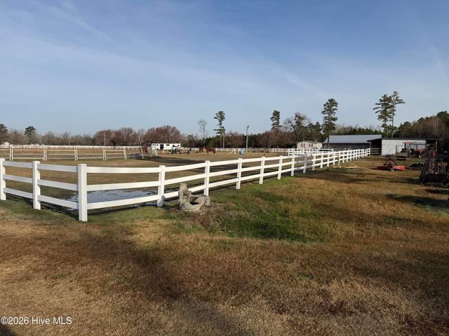 100 Sim Dawson Road, New Bern, NC 28562