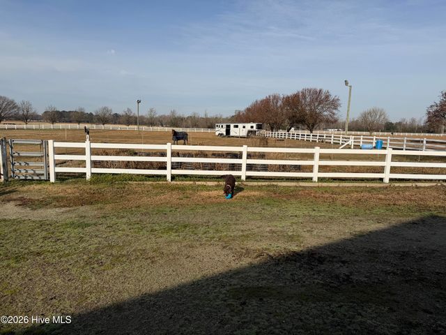 100 Sim Dawson Road, New Bern, NC 28562
