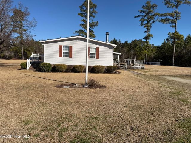 100 Sim Dawson Road, New Bern, NC 28562