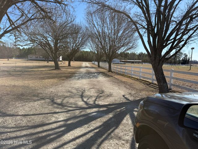 100 Sim Dawson Road, New Bern, NC 28562