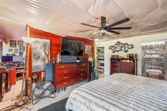 10134 WHITE TROUT LANE, Tampa, FL 33618