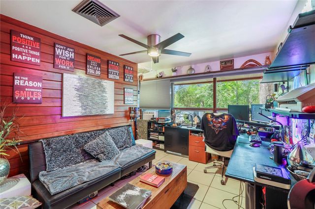 10134 WHITE TROUT LANE, Tampa, FL 33618
